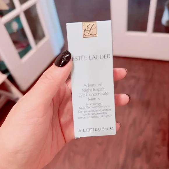 Estee Lauder Advanced Night Repair Eye Concentrate Matrix/eye cream/conc… - Picture 2 of 5